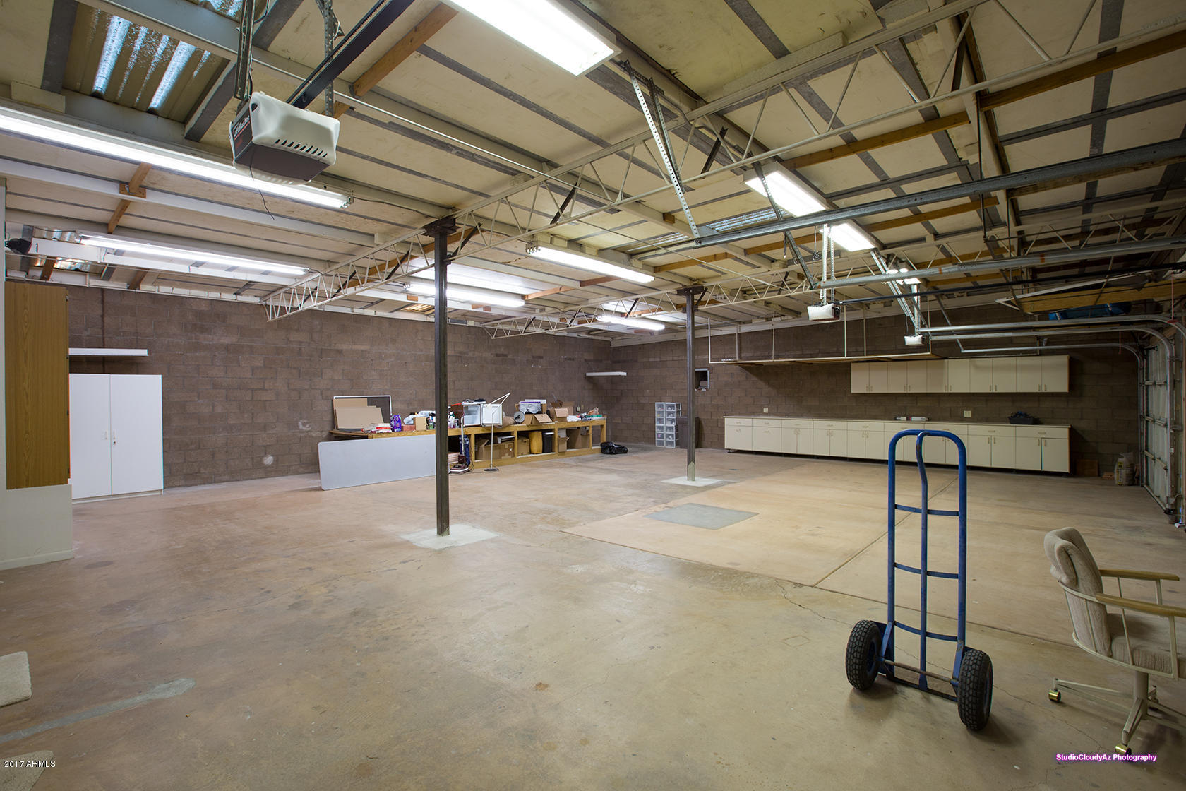 3844 East Vineyard Road Phoenix, AZ 85042 - Photo 34 of 42 vineyardGarage1