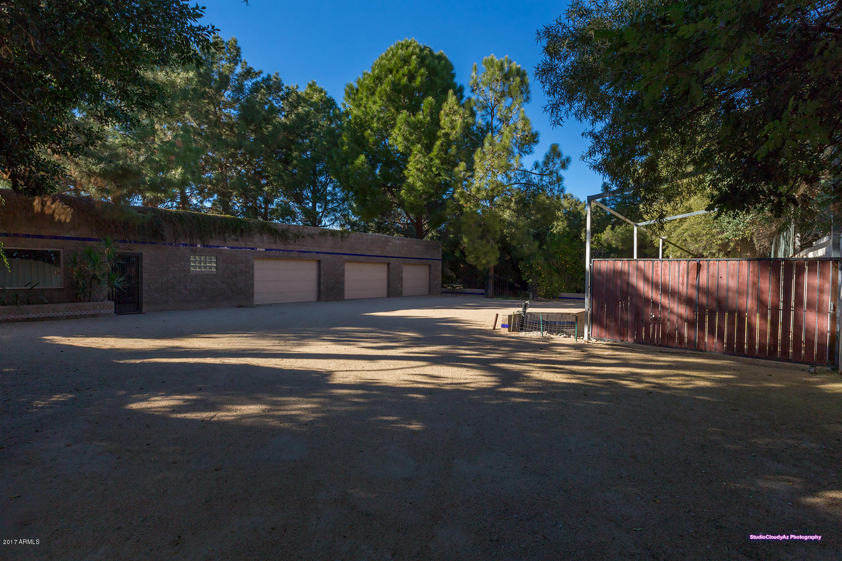 3844 East Vineyard Road Phoenix, AZ 85042 - Photo 35 of 42 vineyardGarage