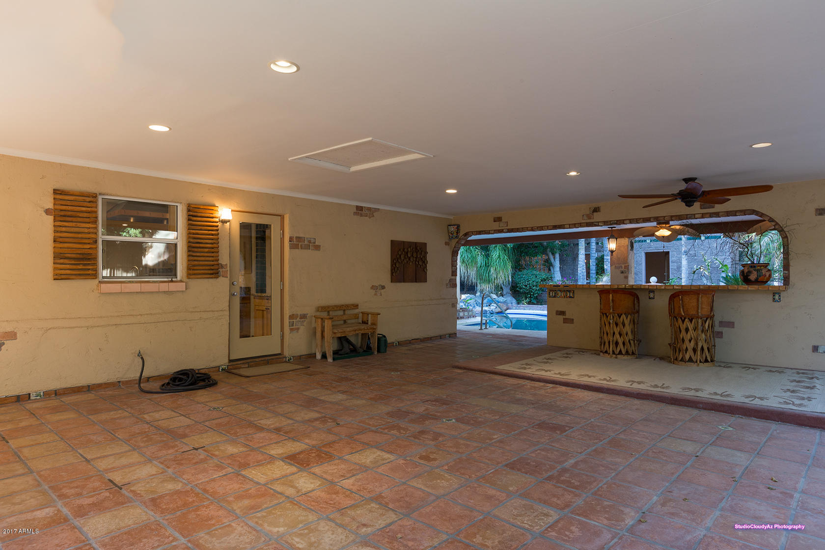 3844 East Vineyard Road Phoenix, AZ 85042 - Photo 7 of 42 vineyardPatio2