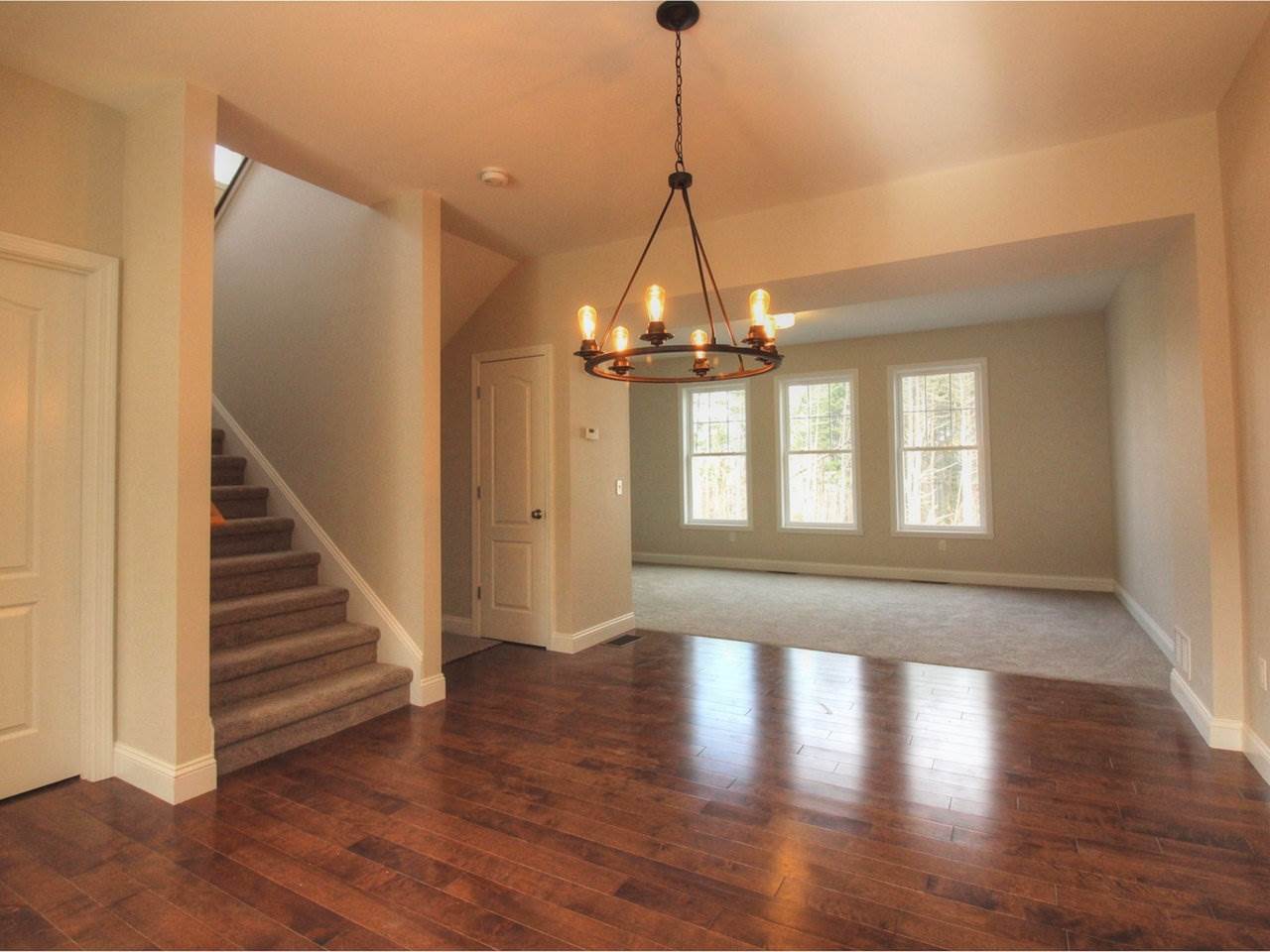 272 Obrien Farm Road South Burlington, VT 05403 - Photo 4 of 29 Gallery Image 4