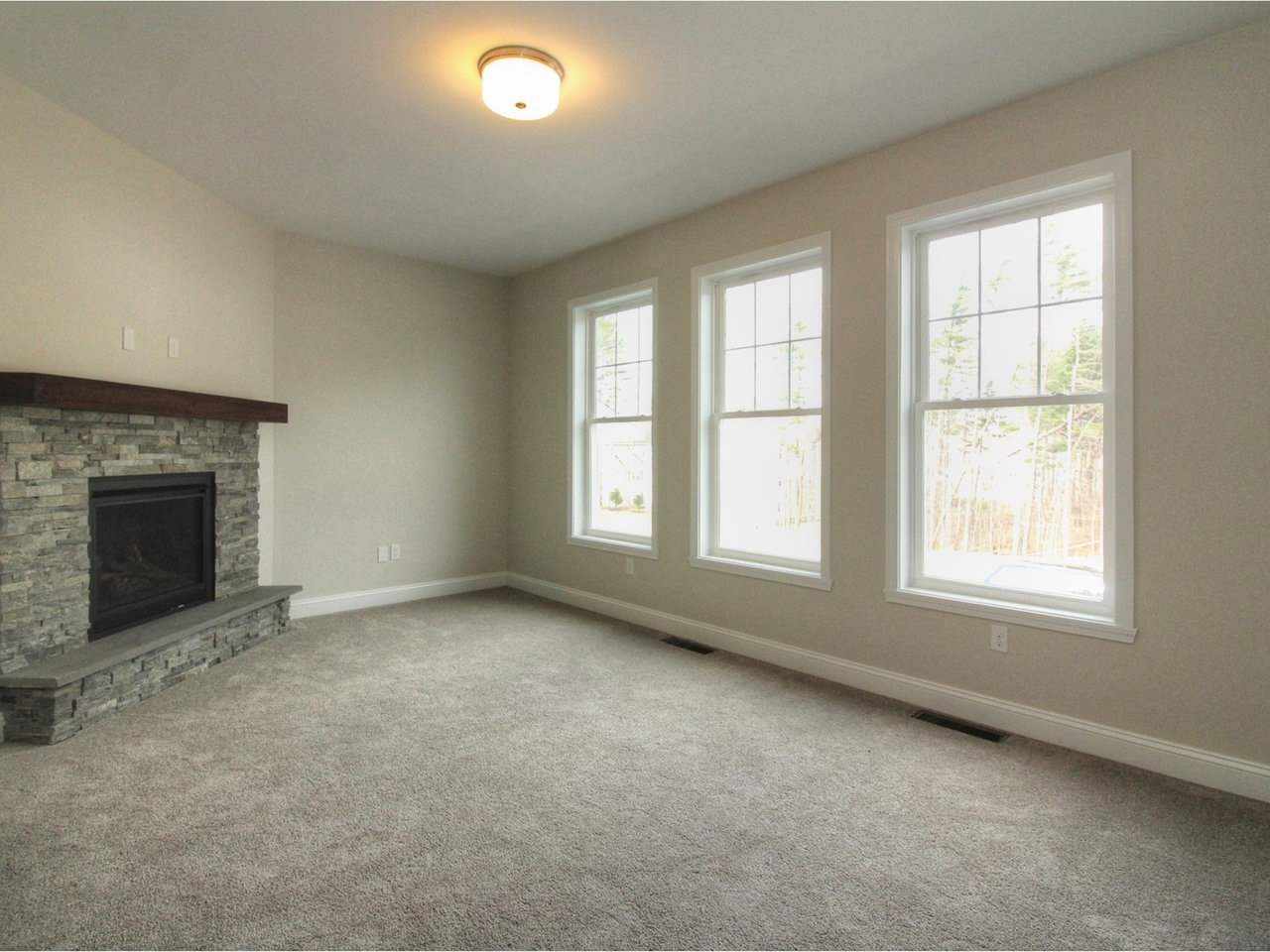 272 Obrien Farm Road South Burlington, VT 05403 - Photo 7 of 29 Gallery Image 7