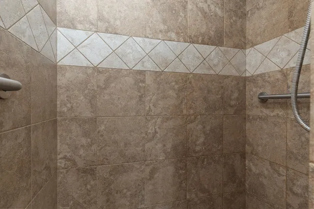 $269,000 | 137 Silverbell Circle, Lake Jackson, TX 77566