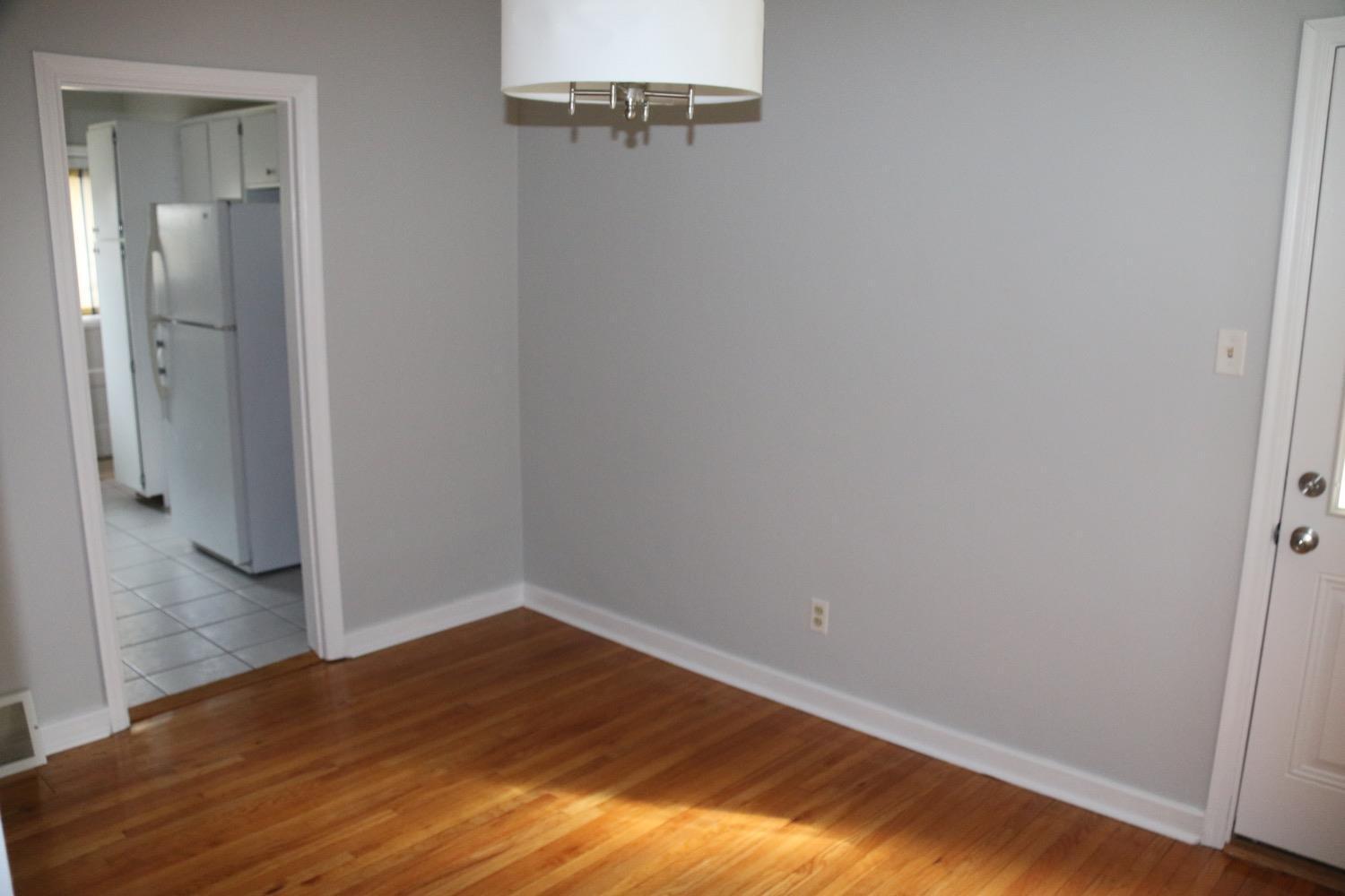 5608 Samver Road Cincinnati, OH 45239 - Photo 7 of 32