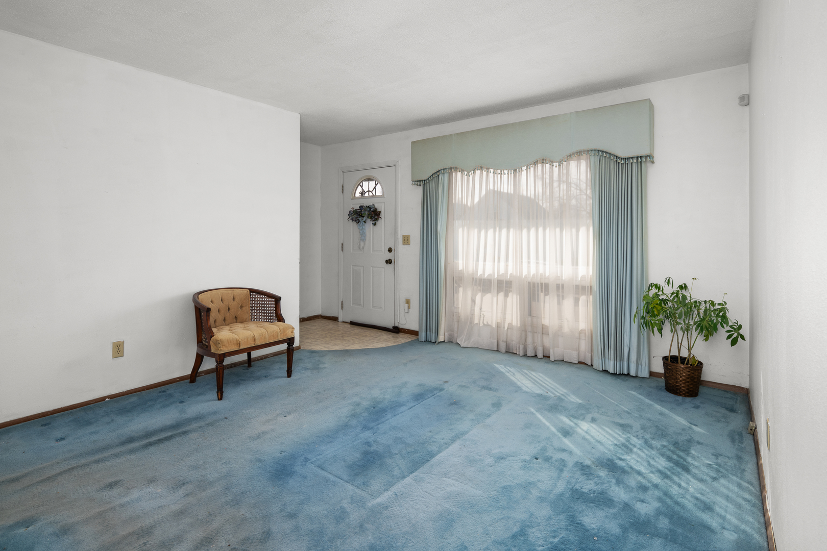 607 6th Street Rock Island, IL 61201 - Photo 3 of 28