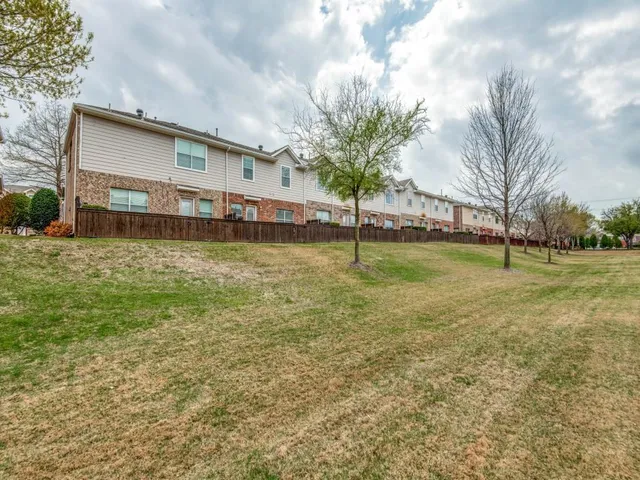 $2,300 | 8735 Manhattan Avenue, Plano, TX 75024