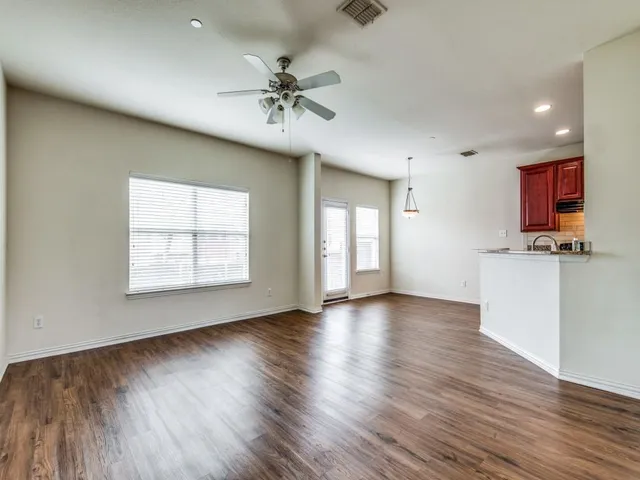 $2,300 | 8735 Manhattan Avenue, Plano, TX 75024