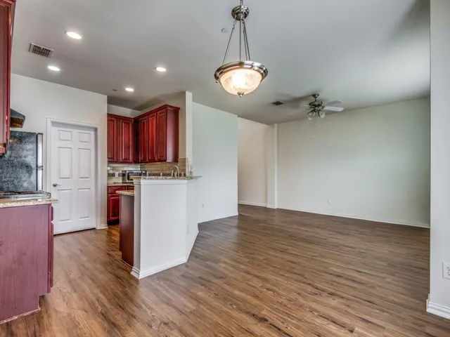 $2,300 | 8735 Manhattan Avenue, Plano, TX 75024