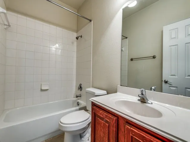 $2,300 | 8735 Manhattan Avenue, Plano, TX 75024