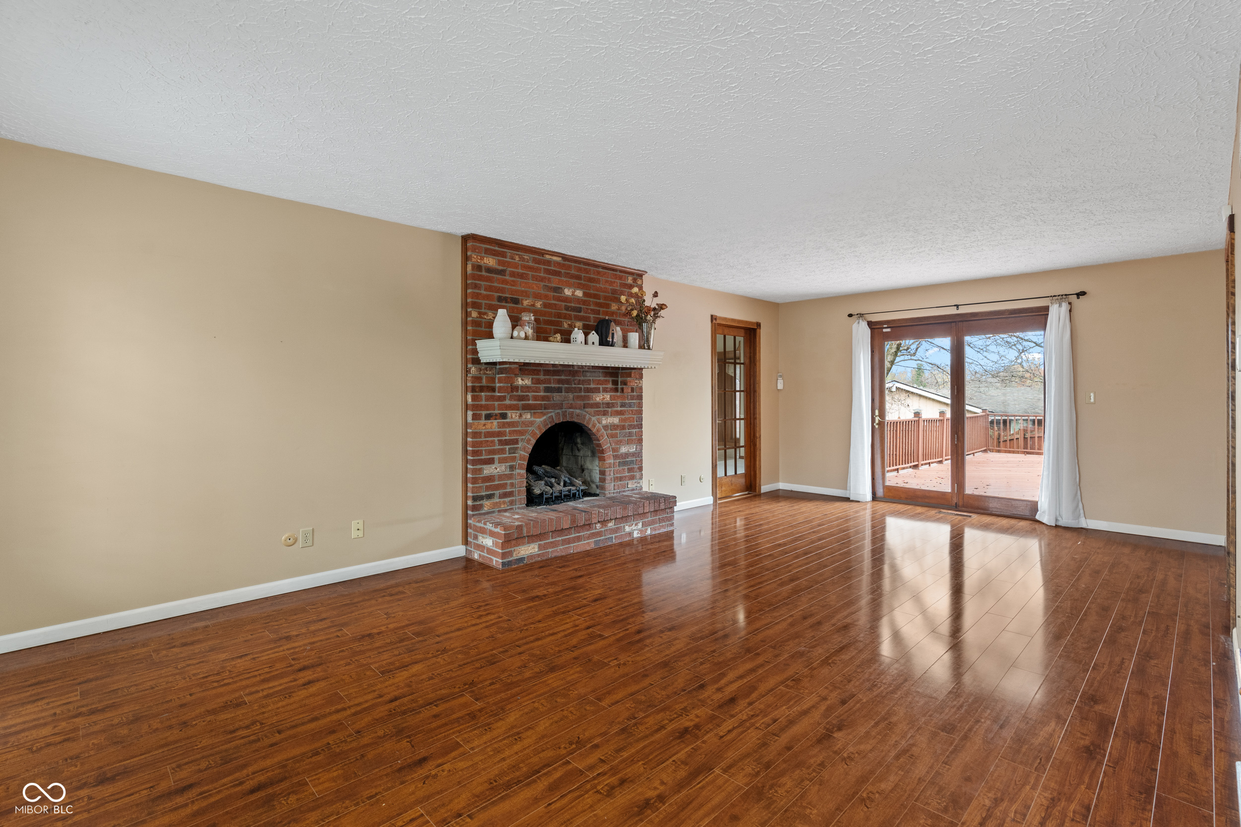 4004 Summit Ridge Road Greenwood, IN 46142 - Photo 6 of 49 Gallery Image 6