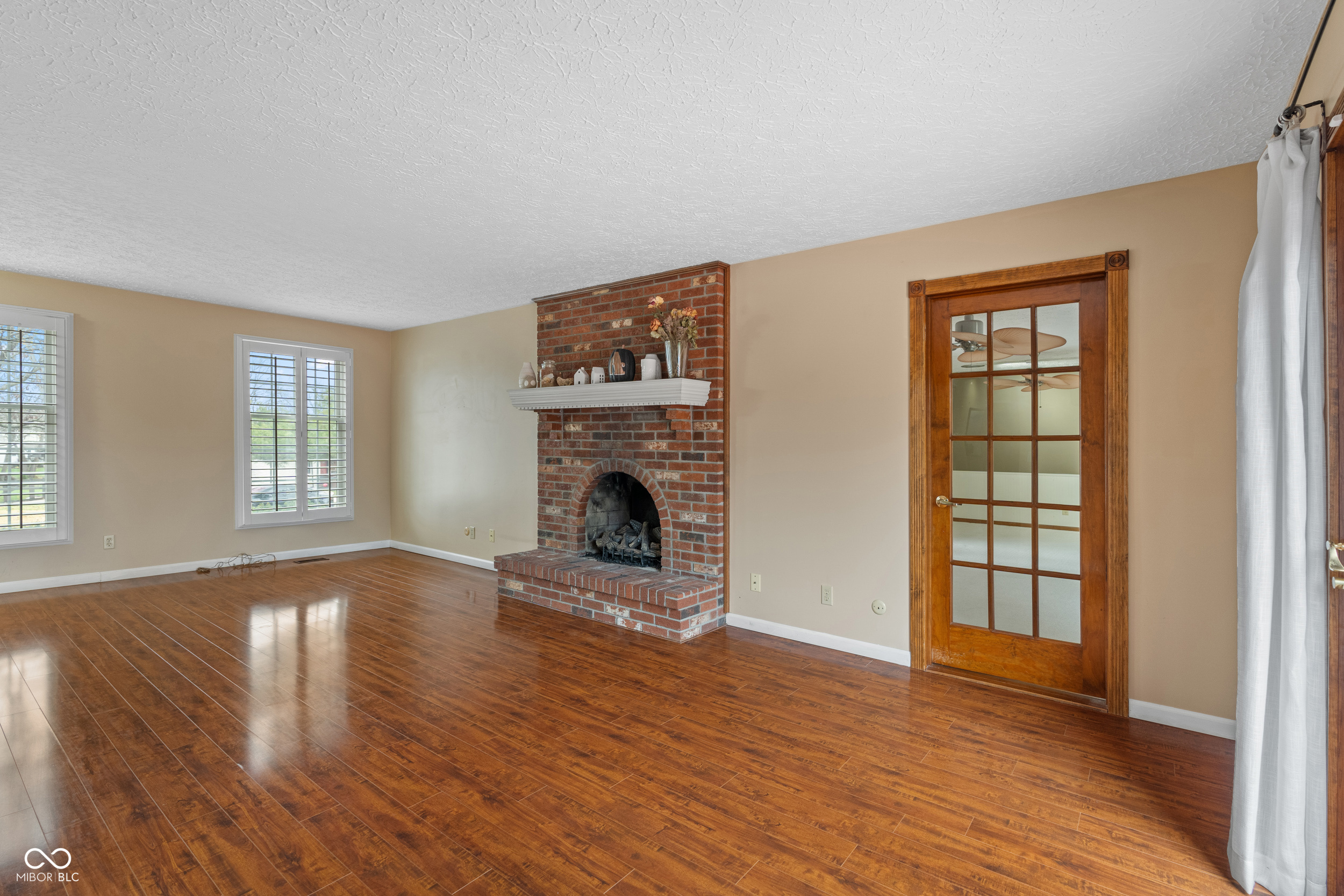4004 Summit Ridge Road Greenwood, IN 46142 - Photo 8 of 49 Gallery Image 8