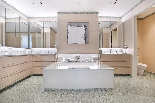 $100,000 | 4401 Collins Avenue, Unit PHSOUTH, Miami Beach, FL 33140