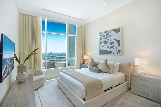 $100,000 | 4401 Collins Avenue, Unit PHSOUTH, Miami Beach, FL 33140