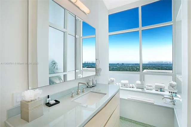 $100,000 | 4401 Collins Avenue, Unit PHSOUTH, Miami Beach, FL 33140