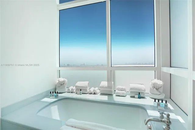 $100,000 | 4401 Collins Avenue, Unit PHSOUTH, Miami Beach, FL 33140