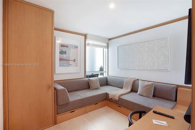 $100,000 | 4401 Collins Avenue, Unit PHSOUTH, Miami Beach, FL 33140