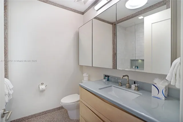 $100,000 | 4401 Collins Avenue, Unit PHSOUTH, Miami Beach, FL 33140