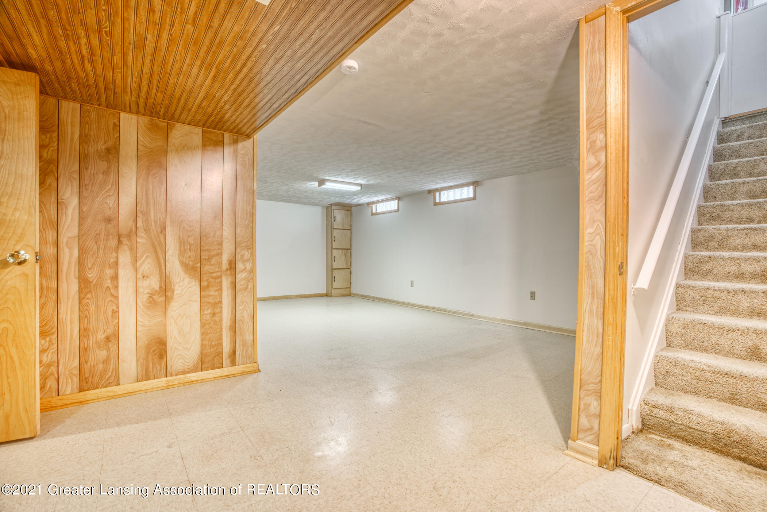 2417 Byrnes Road Lansing, MI 48906 - Photo 16 of 36 Basement