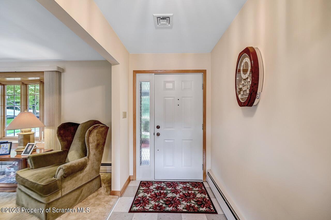 780 Griffin Road Moscow, PA 18444 - Photo 8 of 61 Gallery Image 8
