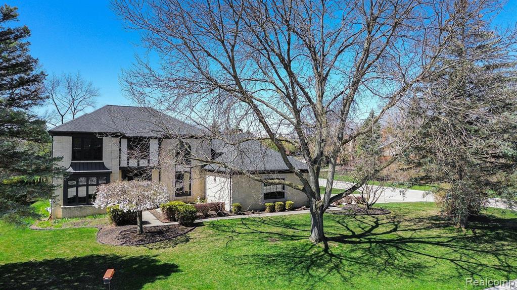 3331 Salem Court Rochester Hills, MI 48306 - Photo 1 of 40