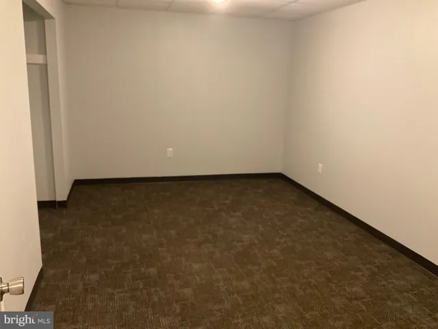 a view of a pathway in outside of the house