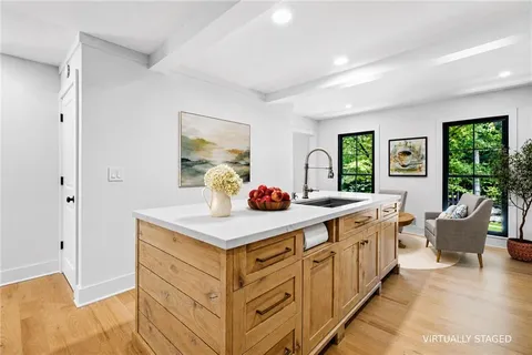 $995,000 | 140 N Bluff, Alpharetta, GA 30004