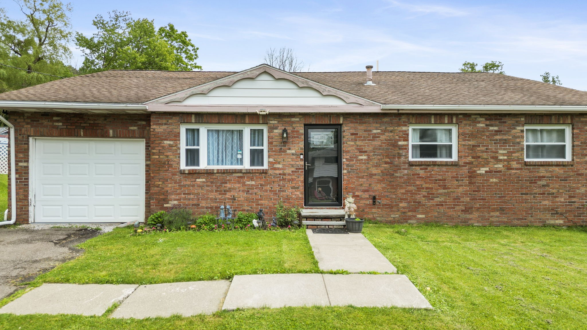1024 Reynolds Road Johnson City, NY 13790 - Photo 25 of 29