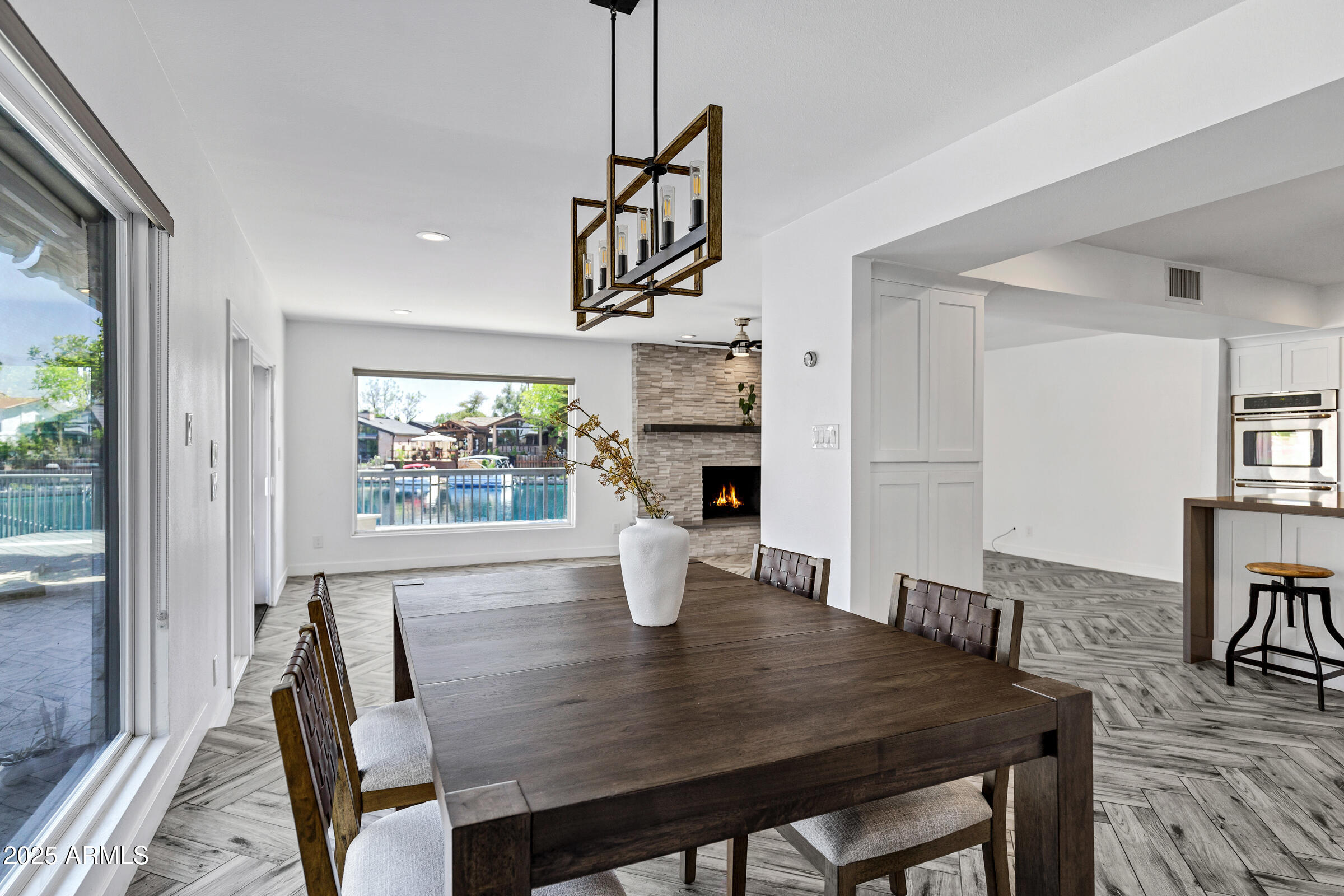 1323 East Whalers Way Tempe, AZ 85283 - Photo 22 of 91 1323 E Whalers Way-17