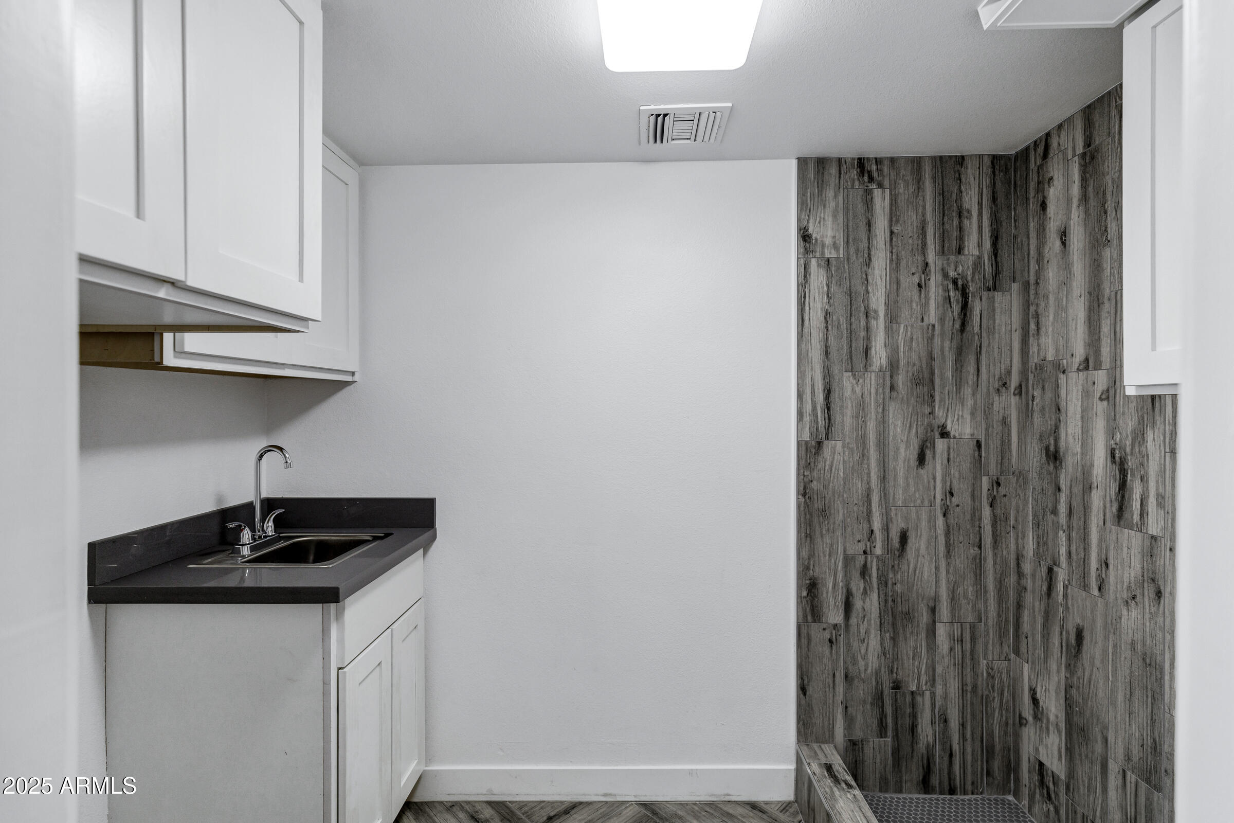 1323 East Whalers Way Tempe, AZ 85283 - Photo 26 of 91 1323 E Whalers Way-21