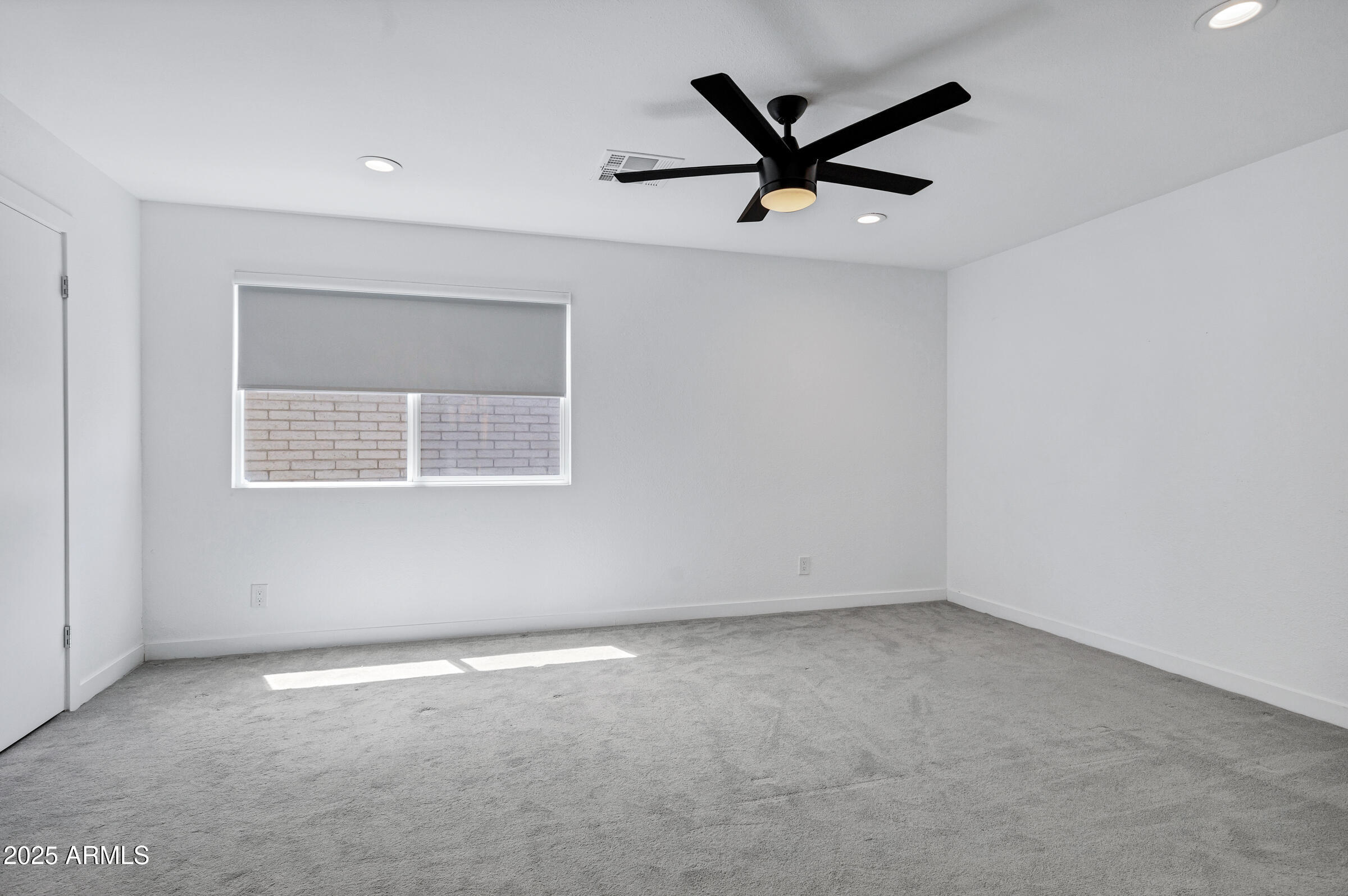 1323 East Whalers Way Tempe, AZ 85283 - Photo 31 of 91 1323 E Whalers Way-26