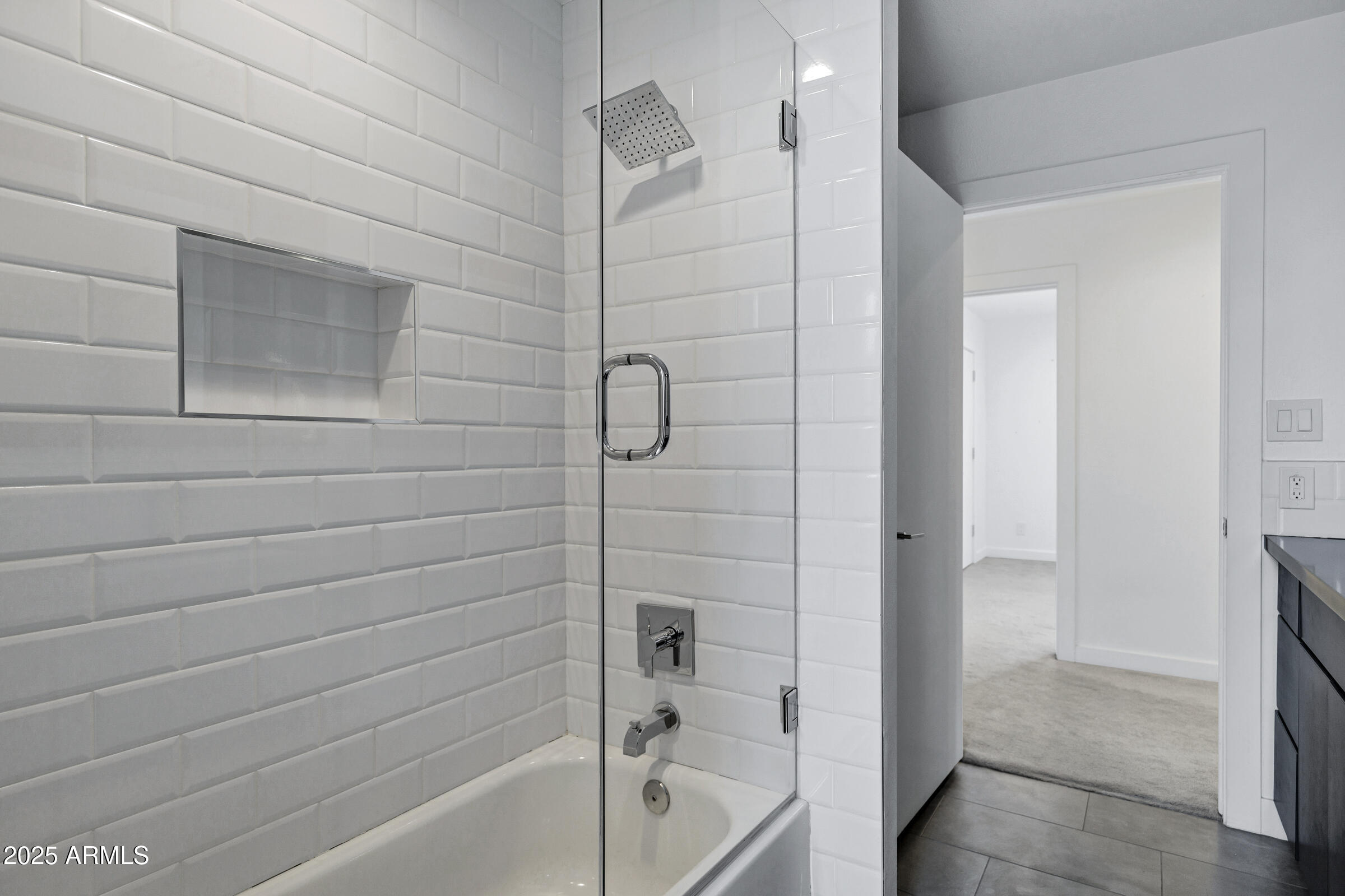 1323 East Whalers Way Tempe, AZ 85283 - Photo 35 of 91 1323 E Whalers Way-30