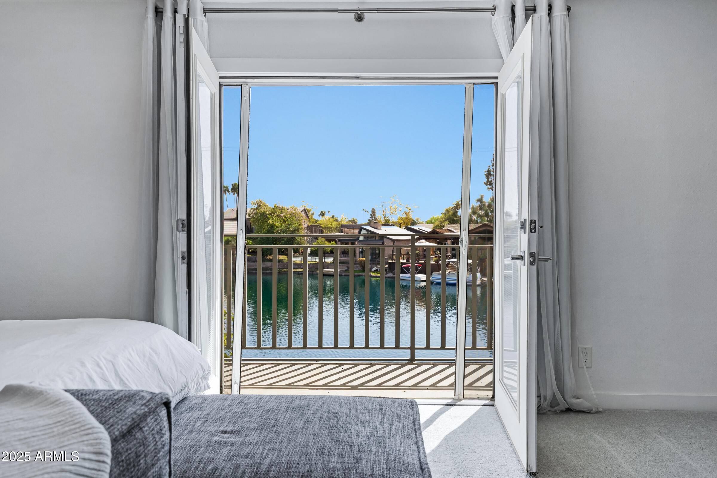 1323 East Whalers Way Tempe, AZ 85283 - Photo 38 of 91 1323 E Whalers Way-44