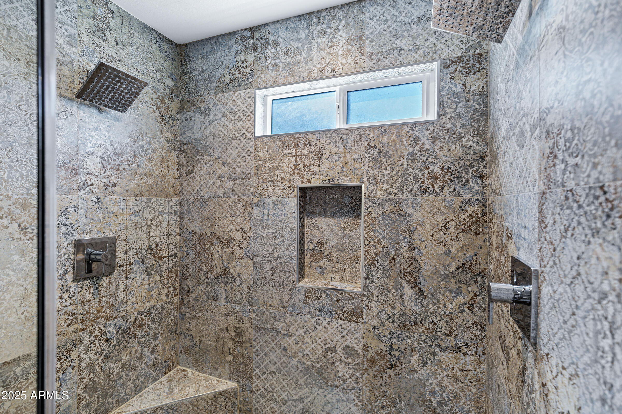 1323 East Whalers Way Tempe, AZ 85283 - Photo 43 of 91 1323 E Whalers Way-36