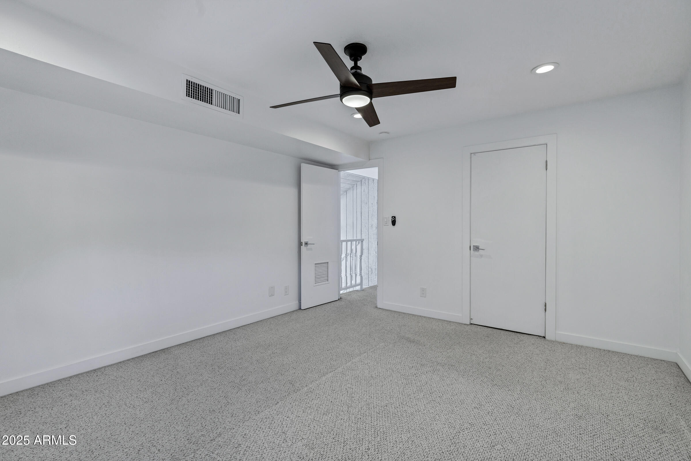 1323 East Whalers Way Tempe, AZ 85283 - Photo 55 of 91 1323 E Whalers Way-46