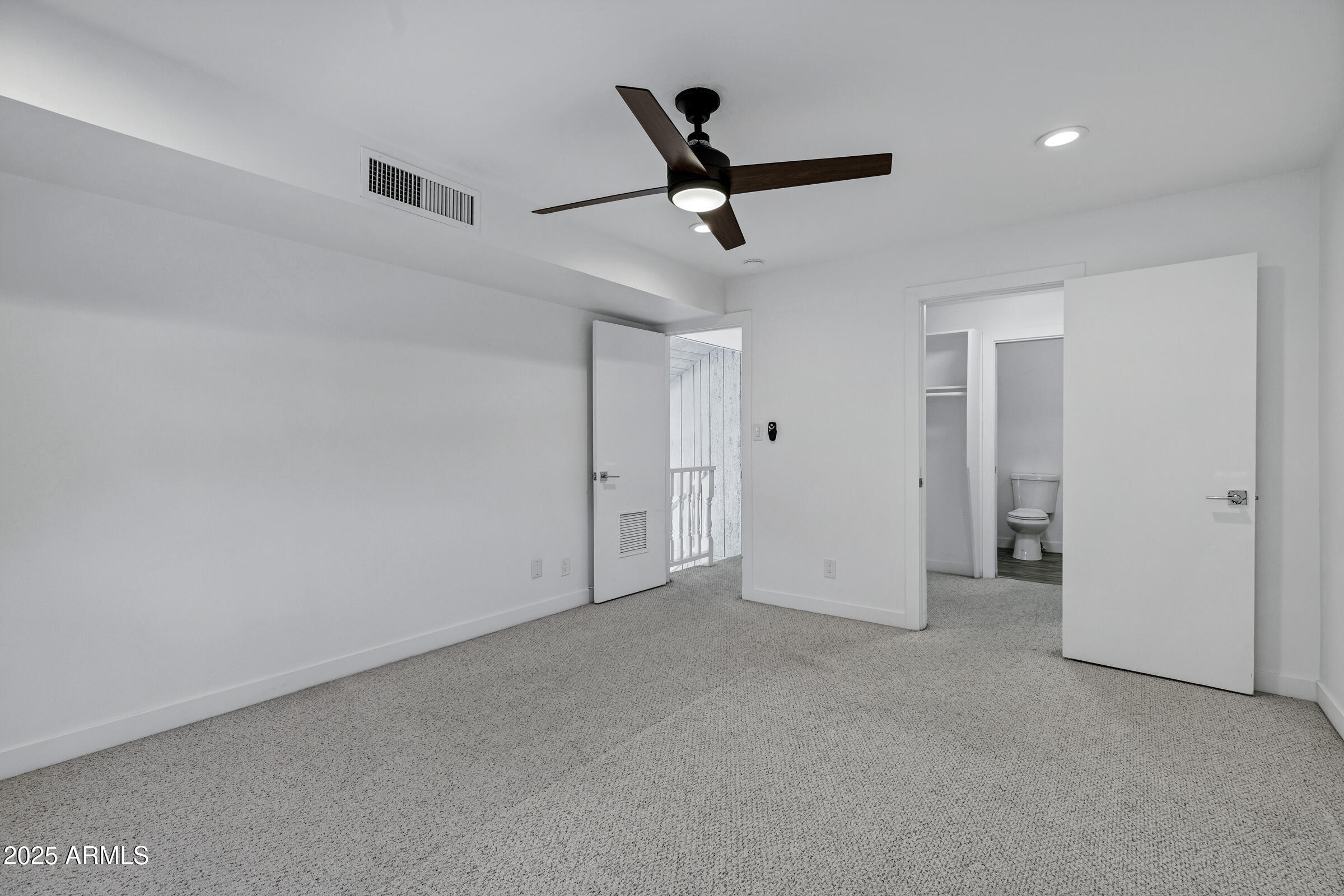 1323 East Whalers Way Tempe, AZ 85283 - Photo 56 of 91 1323 E Whalers Way-47