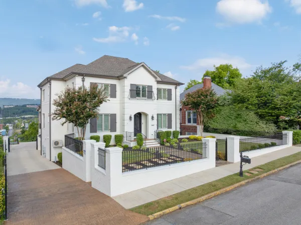$2,495,000 | 405 Forest Avenue, Chattanooga, TN 37405