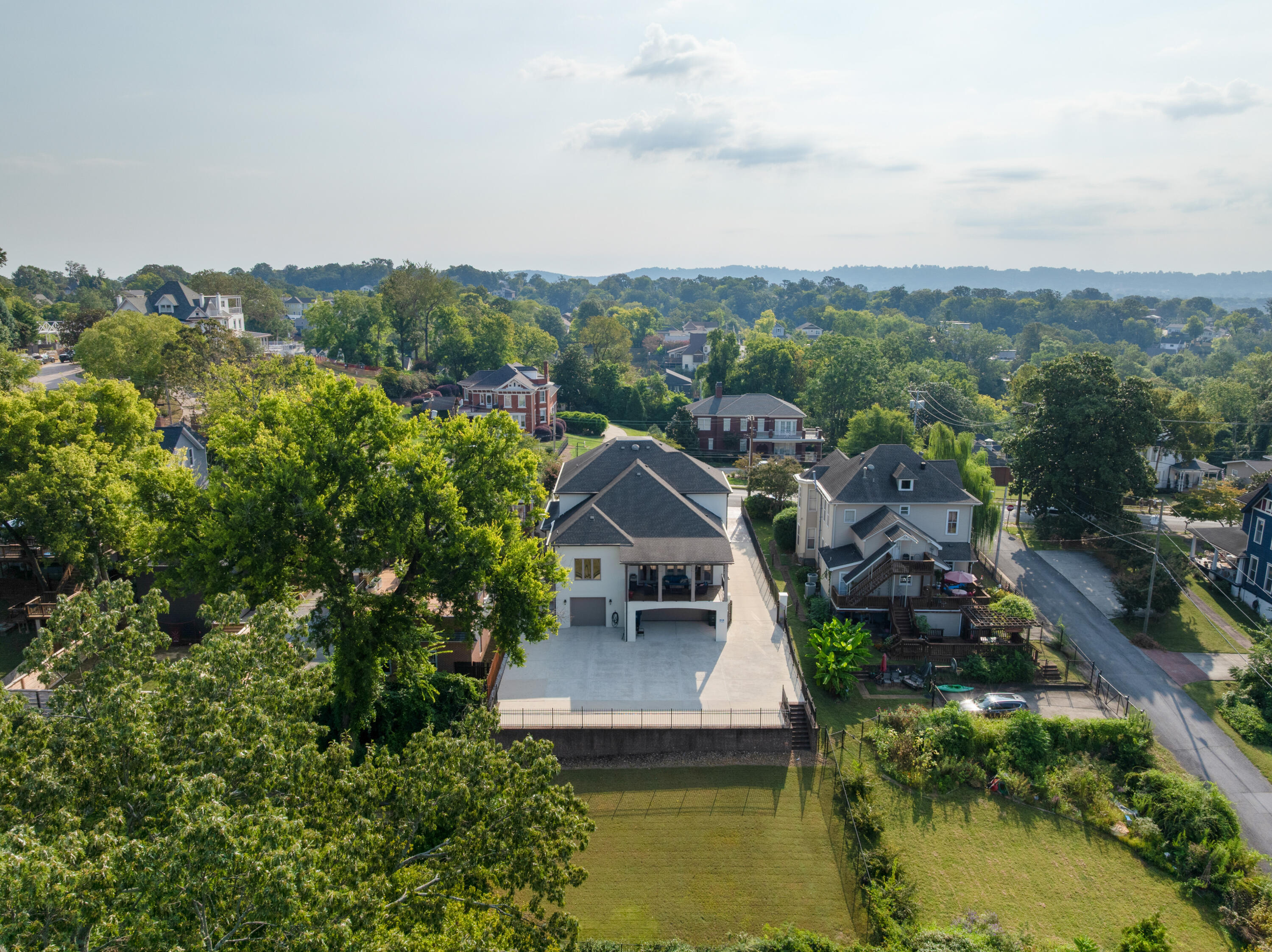 405 Forest Avenue Chattanooga, TN 37405 - Photo 6 of 68 13 - 405 Forest Ave - Drone