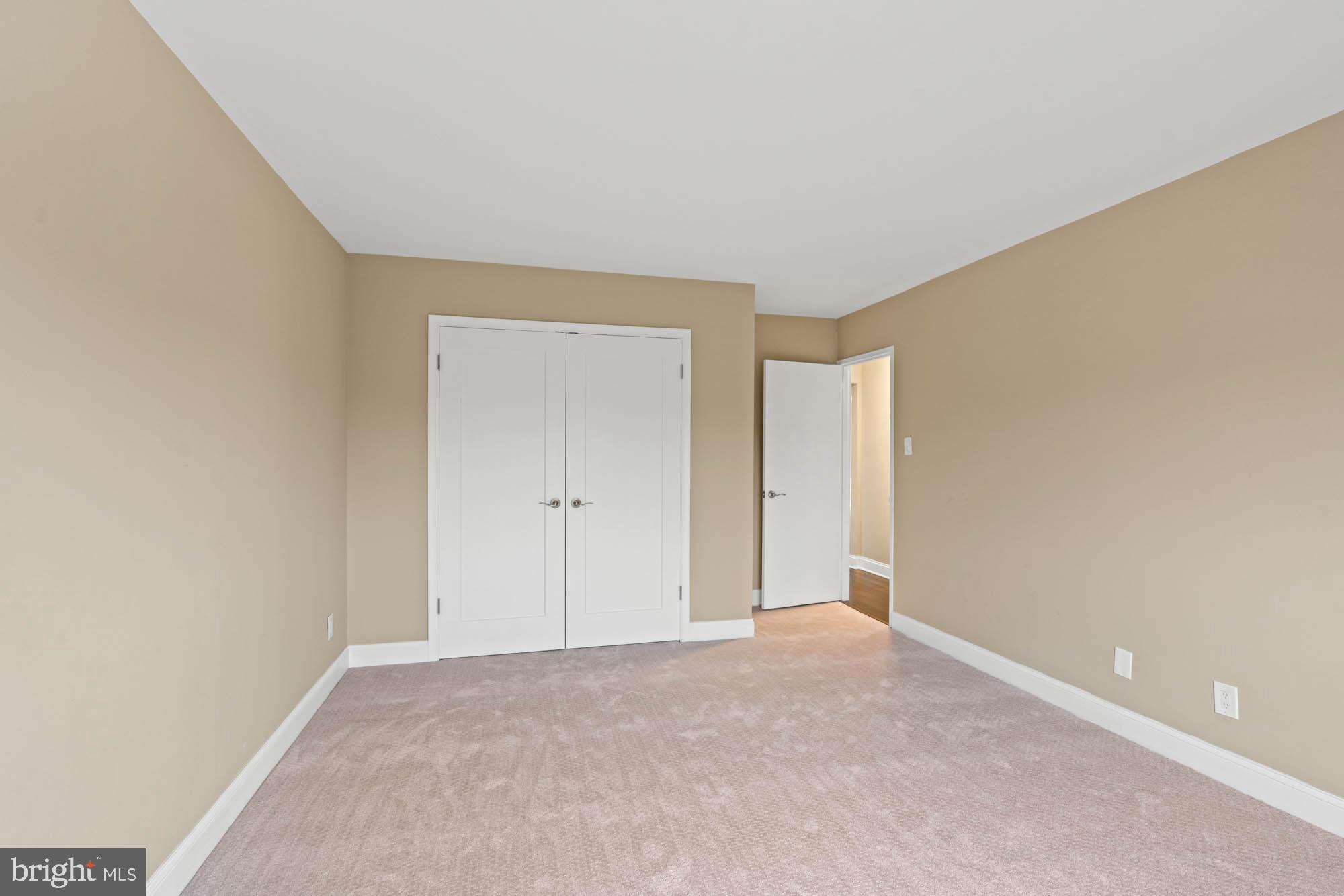 5101 River Road, Unit 1217 Bethesda, MD 20816 - Photo 40 of 61 Large closet