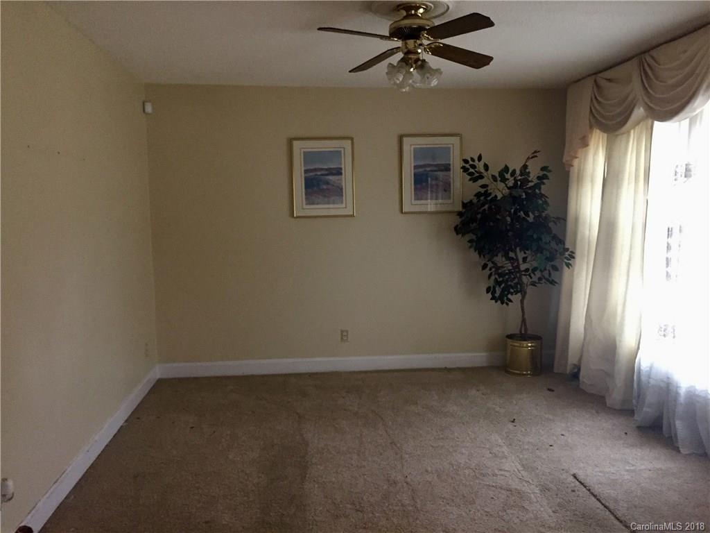 4317 Butler Road, Unit 22 Charlotte, NC 28208 - Photo 4 of 8 Gallery Image 4