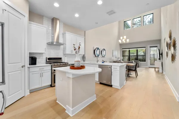 $799,000 | 4323 Spicewood Springs Road, Unit 2, Austin, TX 78759