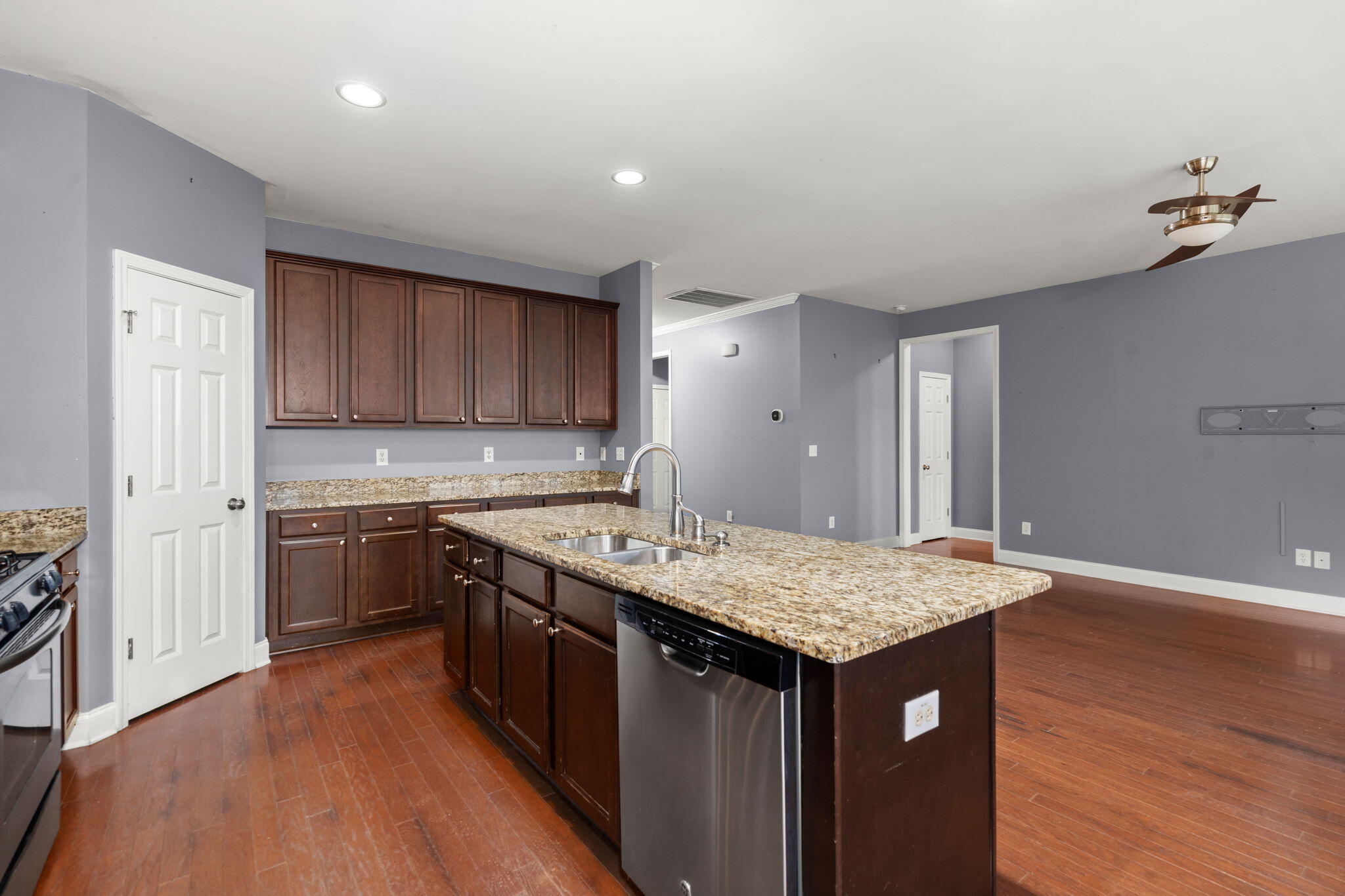 532 Crossland Drive Moncks Corner, SC 29461 - Photo 16 of 26 16