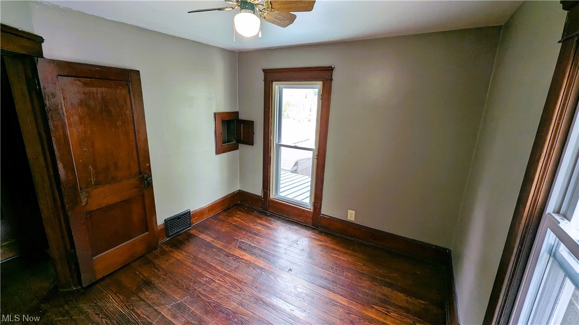 889 West Wilbeth Road Akron, OH 44314 - Photo 25 of 31