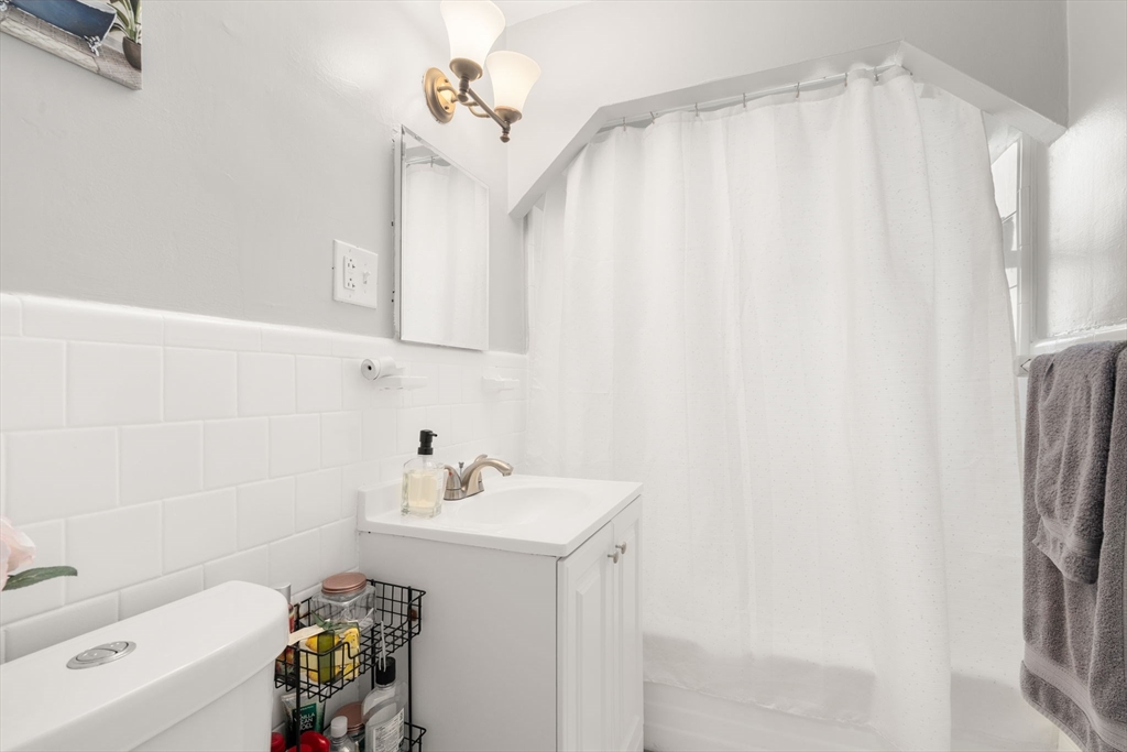 4 Warren Avenue Chelsea, MA 02150 - Photo 11 of 19