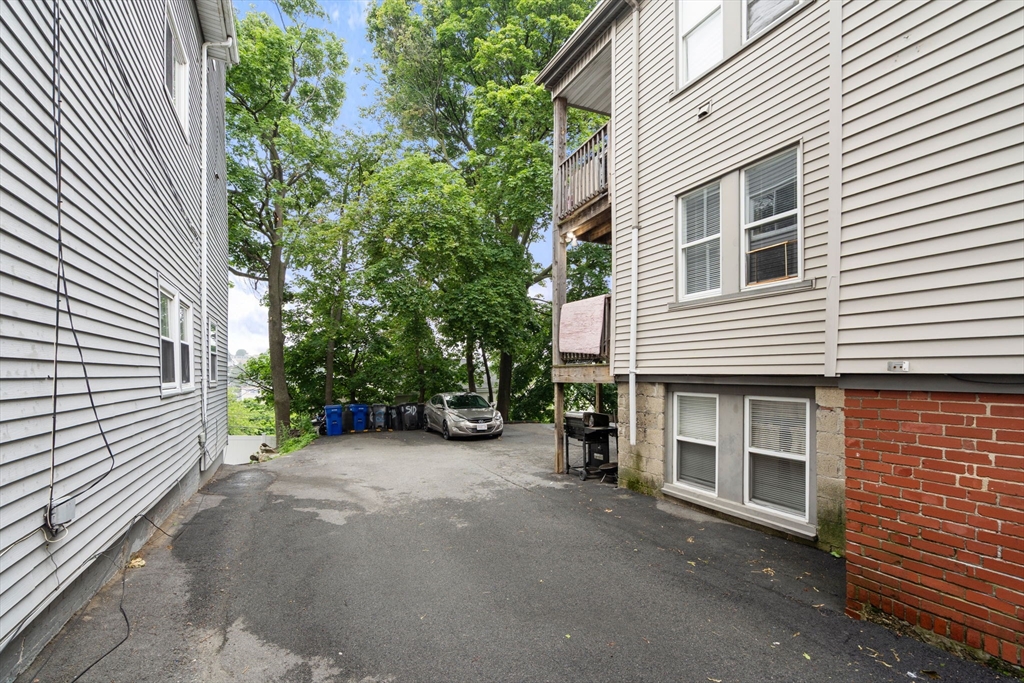 4 Warren Avenue Chelsea, MA 02150 - Photo 5 of 19