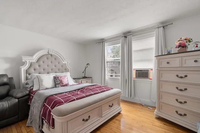 $1,550,000 | 4 Warren Avenue, Chelsea, MA 02150