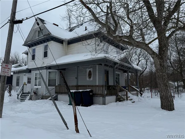 $114,900 | 3817 Deveaux Street, Niagara Falls, NY 14305