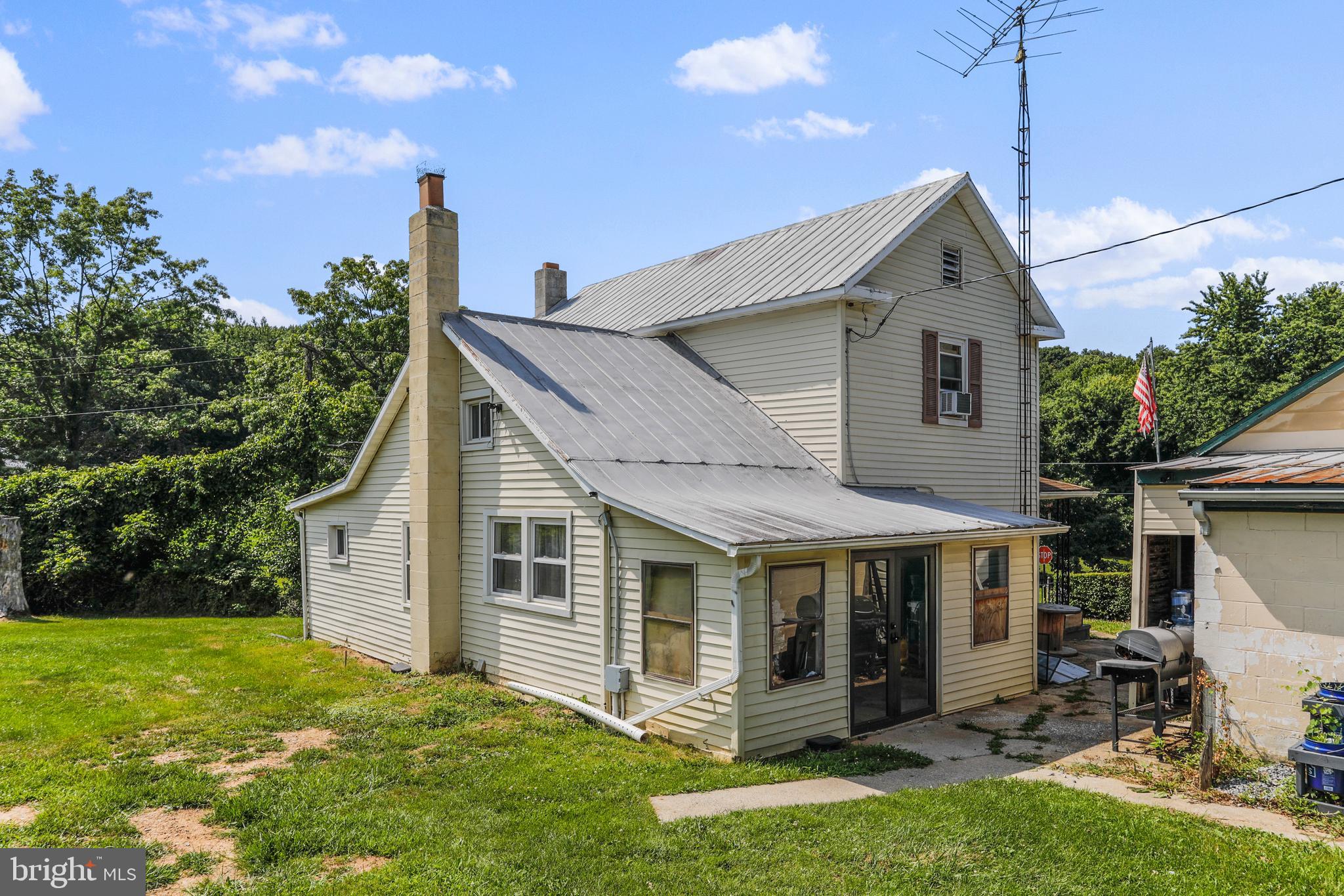 2402 Harpers Ferry Road Sharpsburg, MD 21782 - Photo 20 of 60 Gallery Image 20