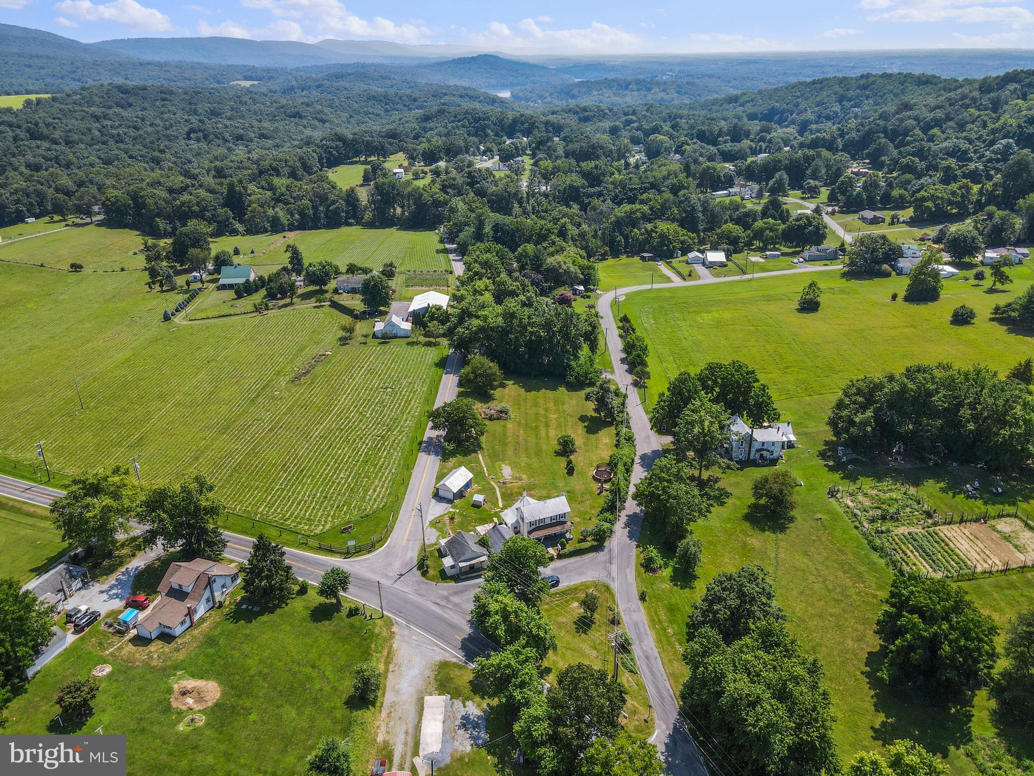 2402 Harpers Ferry Road Sharpsburg, MD 21782 - Photo 26 of 60 Gallery Image 26