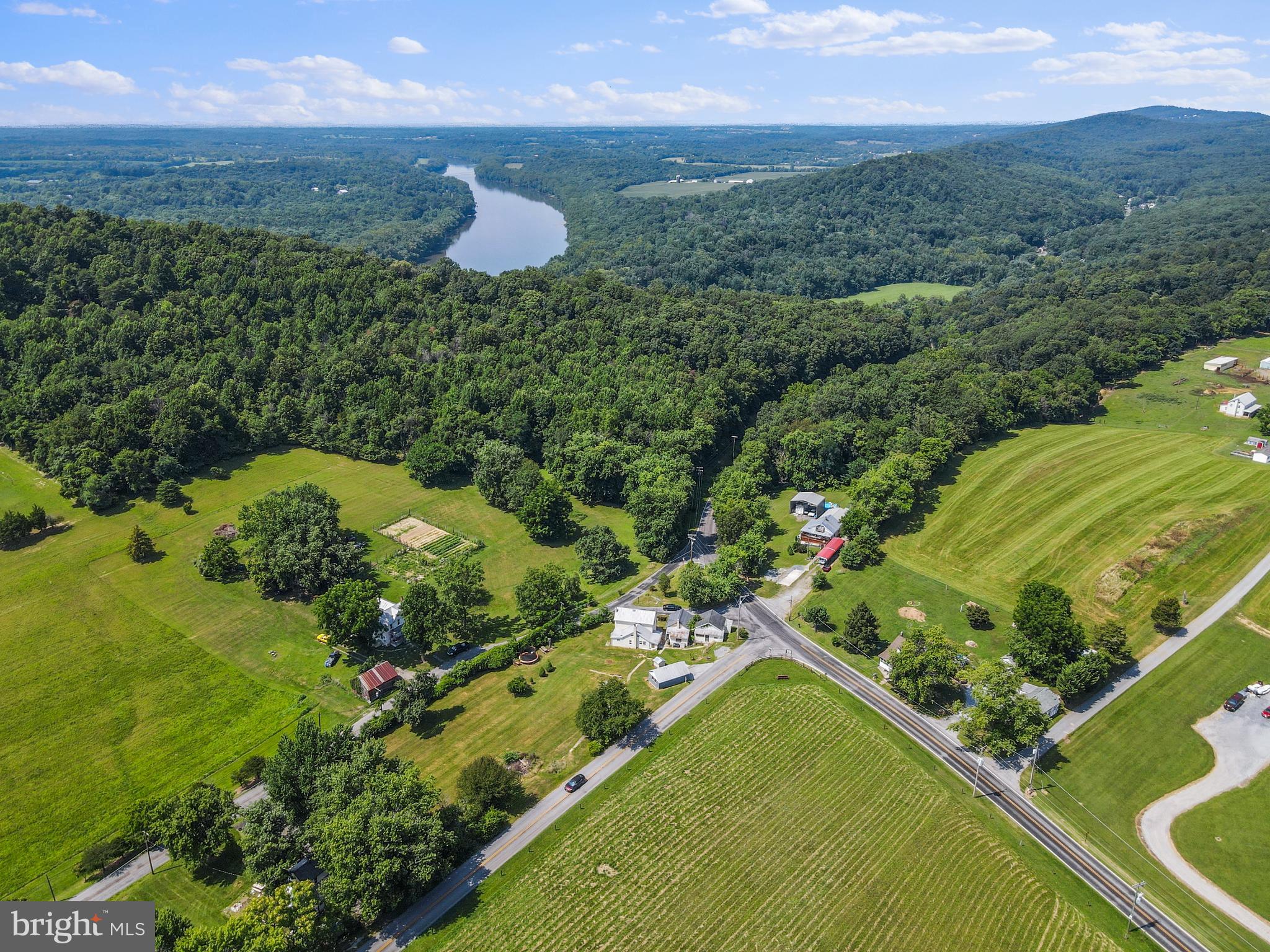 2402 Harpers Ferry Road Sharpsburg, MD 21782 - Photo 29 of 60 Gallery Image 29