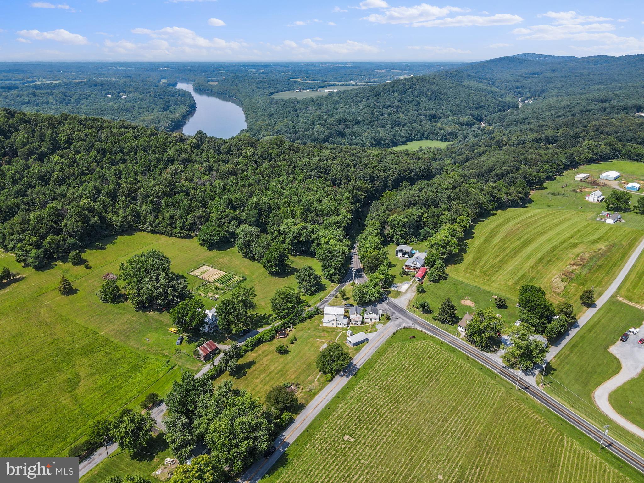 2402 Harpers Ferry Road Sharpsburg, MD 21782 - Photo 30 of 60 Gallery Image 30