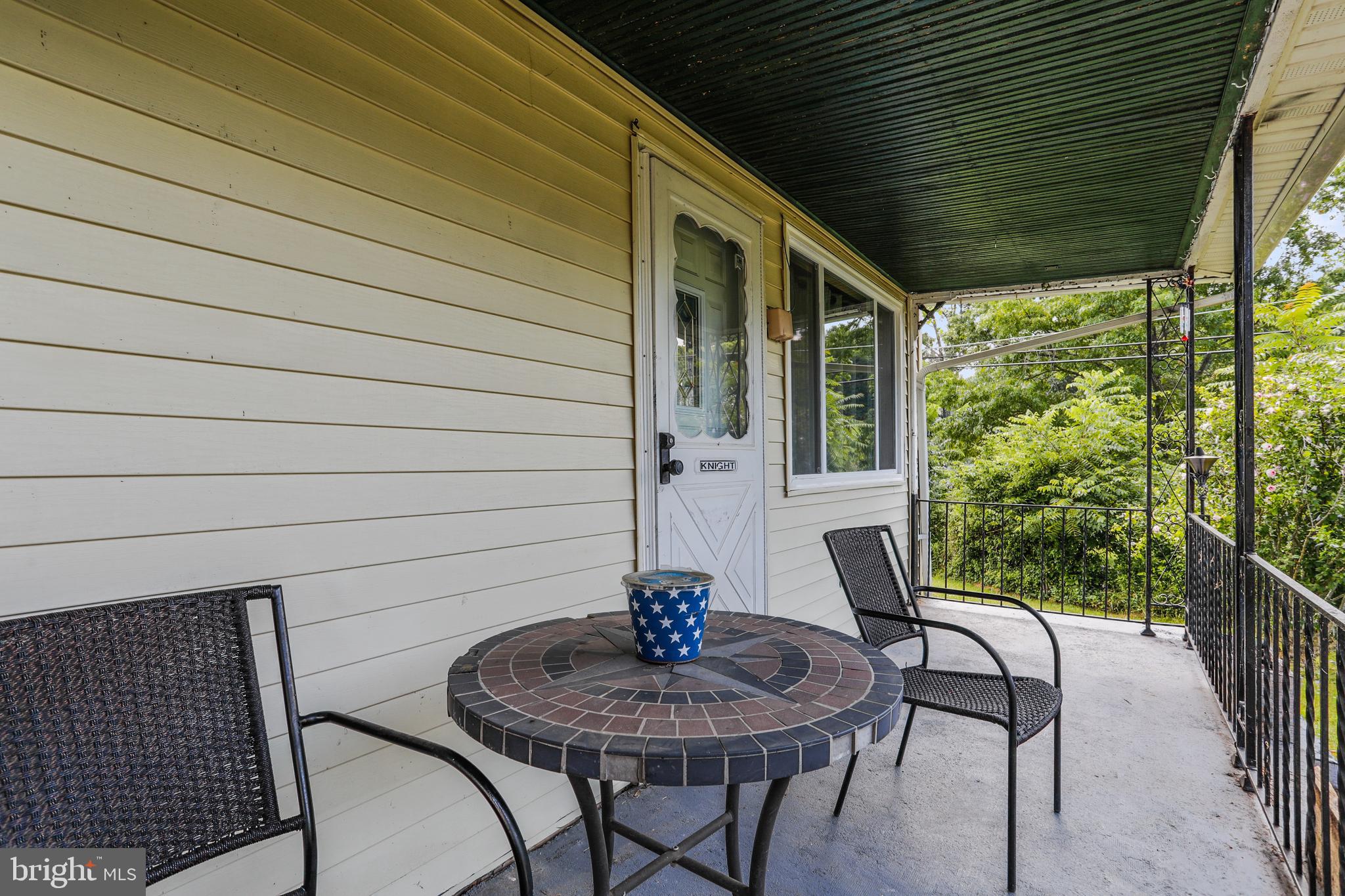 2402 Harpers Ferry Road Sharpsburg, MD 21782 - Photo 5 of 60 Covered front porch.